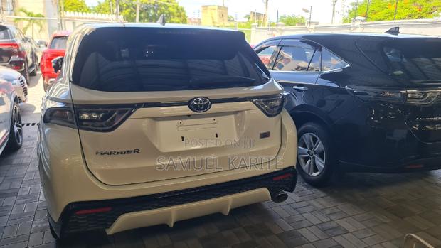 2017 Toyota Harrier White SUV - Luxury Vehicle for Sale