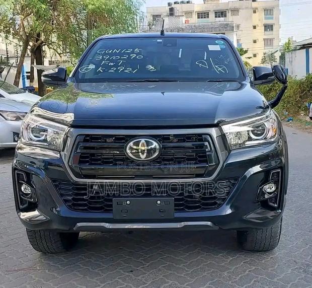 2017 Black Toyota Hilux: Iconic Design, Unrivaled Performance