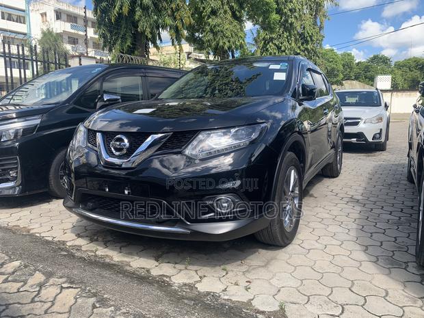 2019 Nissan X-Trail 2.0 Petrol FWD Black