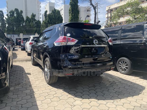 2019 Nissan X-Trail 2.0 Petrol FWD Black