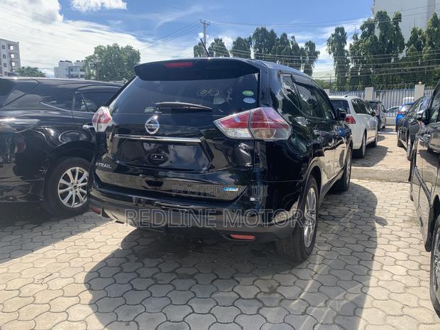 2019 Nissan X-Trail 2.0 Petrol FWD Black