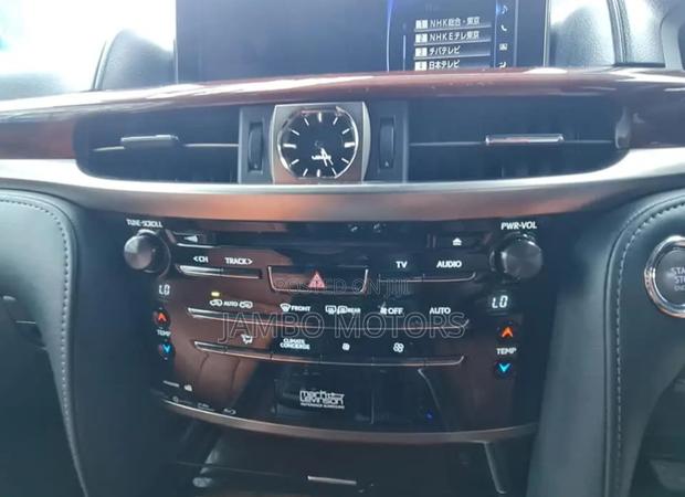 2017 Lexus LX 570 AWD - 5 Seater, Gray