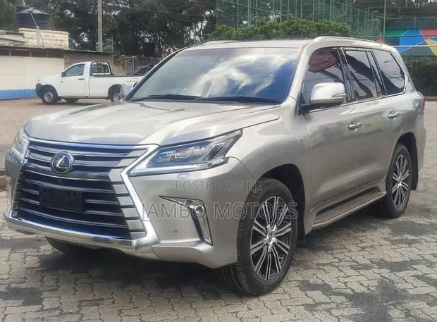2017 Lexus LX 570 AWD - 5 Seater, Gray