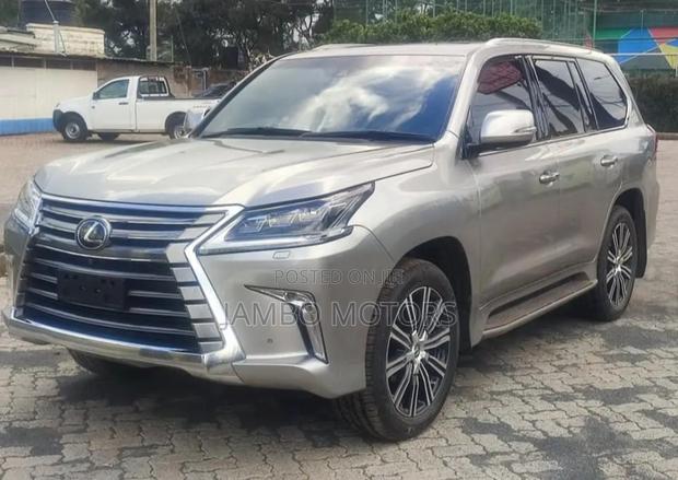 2017 Lexus LX 570 AWD - 5 Seater, Gray