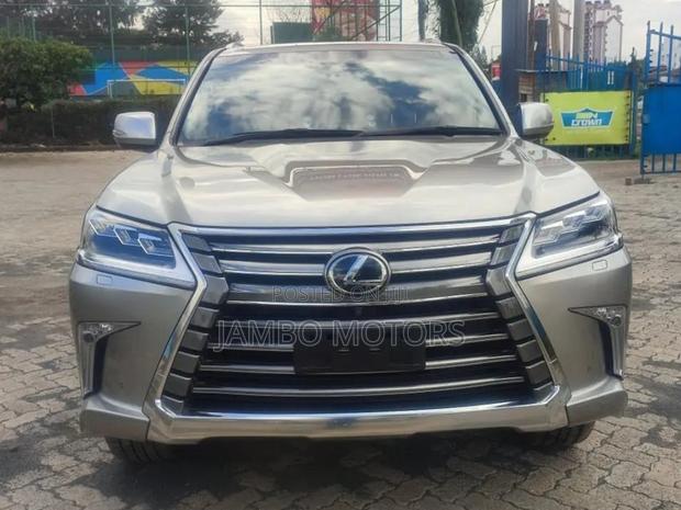 2017 Lexus LX 570 AWD - 5 Seater, Gray