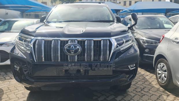 Experience the 2018 Toyota Land Cruiser Prado Black: Unmatched Performance
