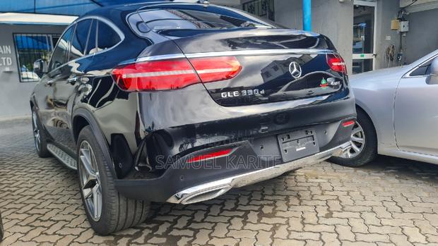 2017 Mercedes-Benz GLE-Class Black SUV: Luxury Reimagined