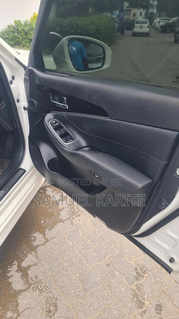 2016 Toyota Crown White Limited