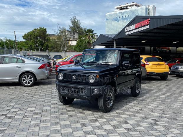 Black 2017 Suzuki Jimny: The Perfect Weekend Warrior