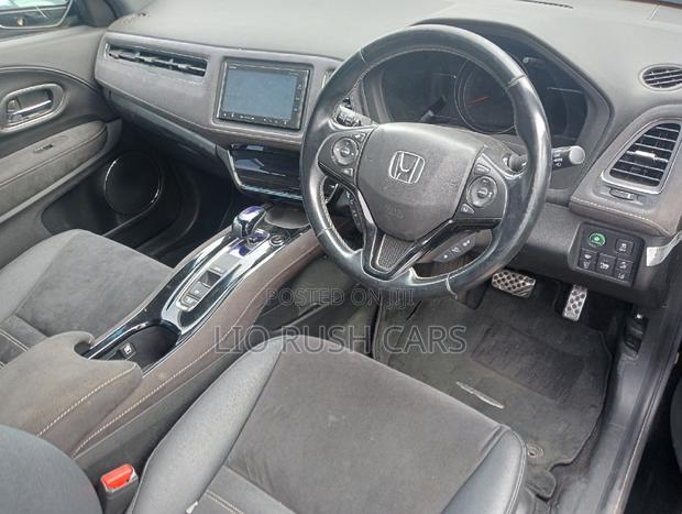 New Black Honda Vezel 2018: Compact SUV with Elegance