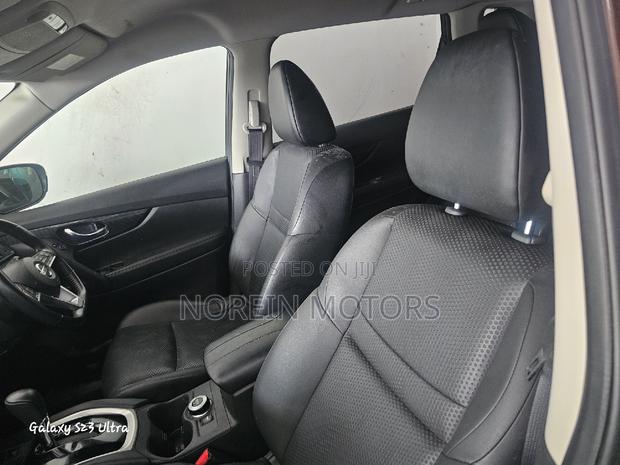 Brown Nissan X-Trail 2018 - Affordable Pre-Owned SUV