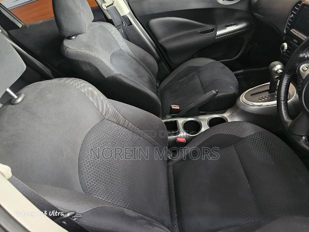 Nissan Juke 2017 Black - Compact SUV for Urban Driving