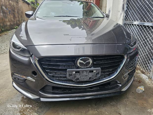 2017 Mazda Axela in Gray - Perfect for Daily Commute