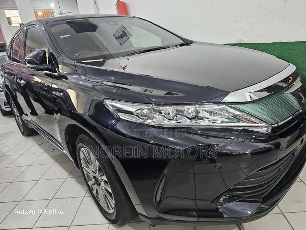 Experience the 2017 Toyota Harrier in Matt Black: Elegance Meets Power