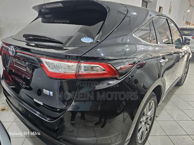 Experience the 2017 Toyota Harrier in Matt Black: Elegance Meets Power