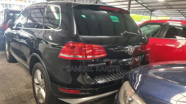 Volkswagen Touareg Black 2017 - Sophisticated and Sporty