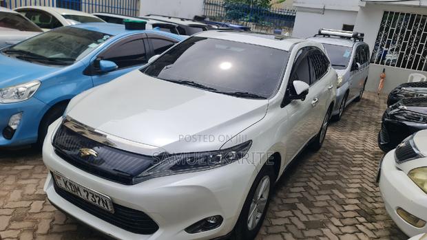 White Toyota Harrier 2016 - SUV with Style