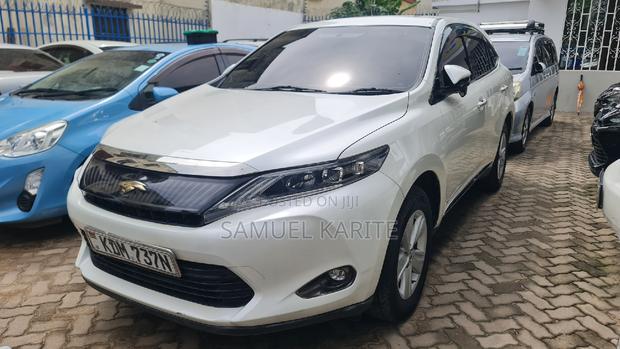 White Toyota Harrier 2016 - SUV with Style