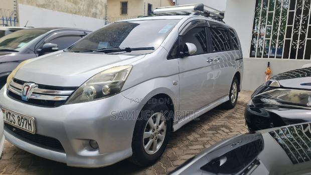 2011 Toyota ISIS Silver - Stylish, Affordable, and Reliable