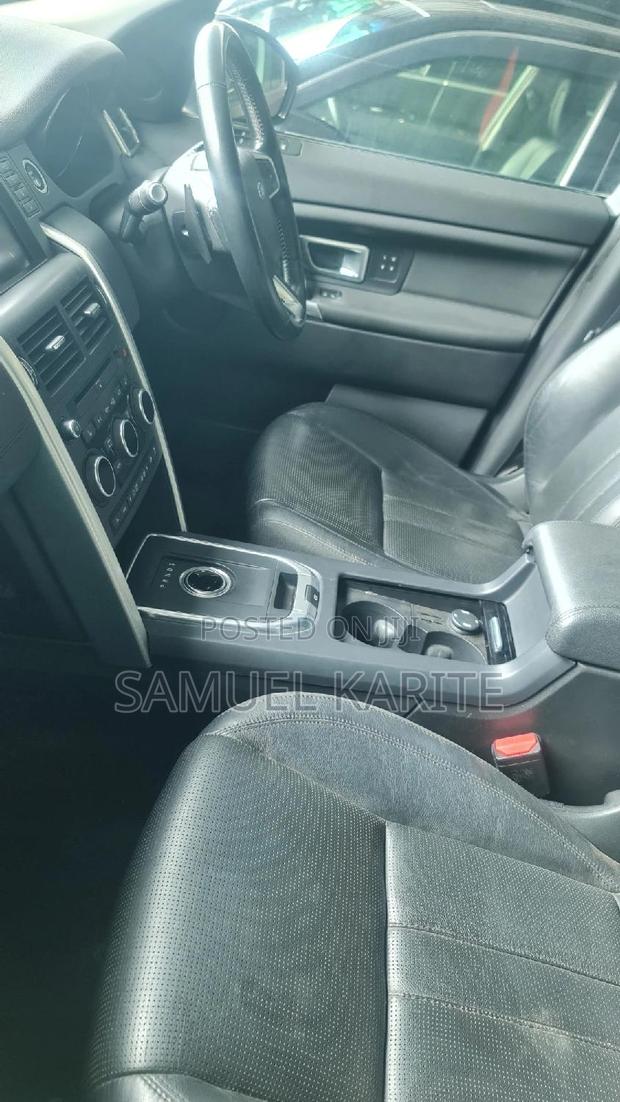 2017 Land Rover Range Rover Evoque Gold - Stylish Off-Roader