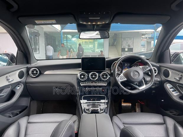 Sleek and Sophisticated 2018 Black Mercedes-Benz GLC-Class