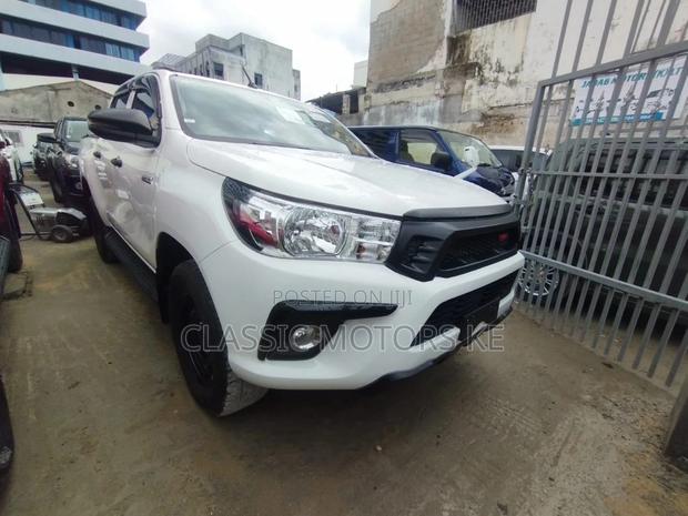 2018 Toyota Hilux White: Your Ultimate Off-Road Companion