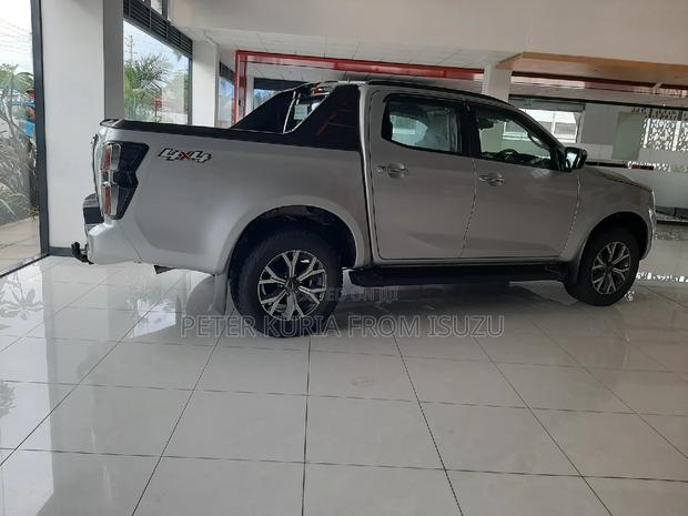 New Isuzu MU-X 2024 Silver