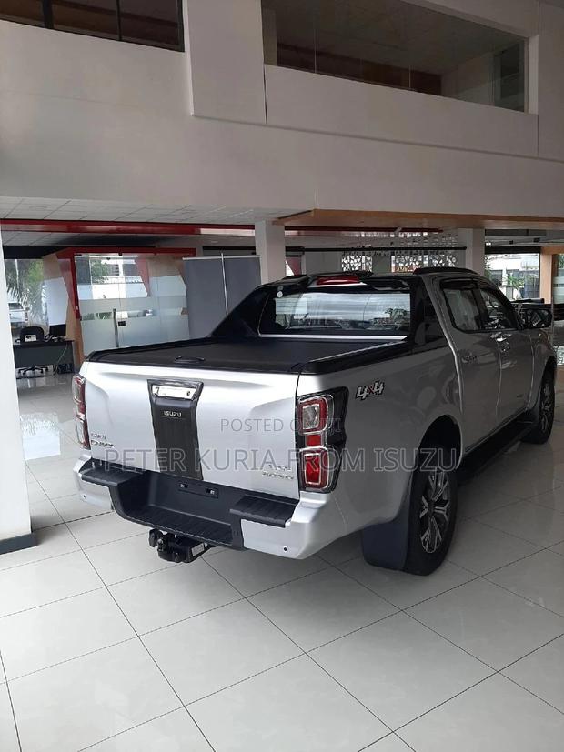 New Isuzu MU-X 2024 Silver