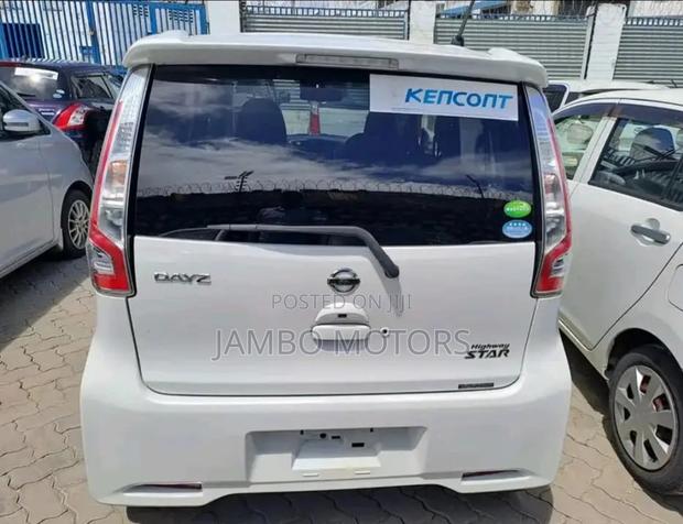 2017 Nissan Dayz White: The Perfect Compact Crossover for Your Lifestyle