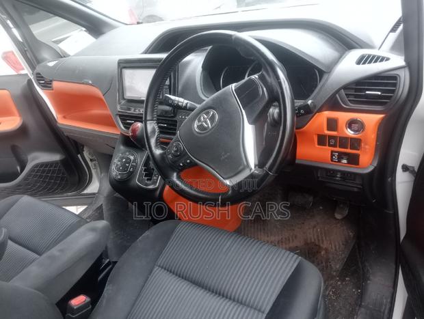 Premium 2014 Toyota Voxy SV in White - High-End MPV Offer