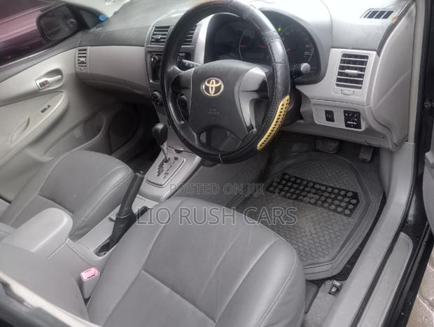 Toyota Axio 2011 Black