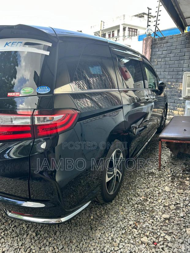 New 2017 Honda Odyssey Black: Spacious & Stylish Minivan