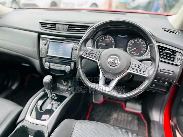 Nissan X-Trail 2017 2.0 Petrol FWD Red
