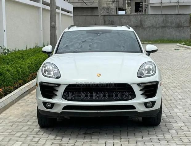 2017 Porsche Cayenne Turbo S AWD - White - Top-Performing SUV