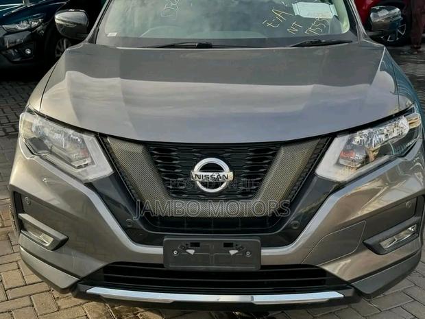 2018 Nissan X-Trail 2.0 Petrol FWD Gray - Pre-owned Excellence