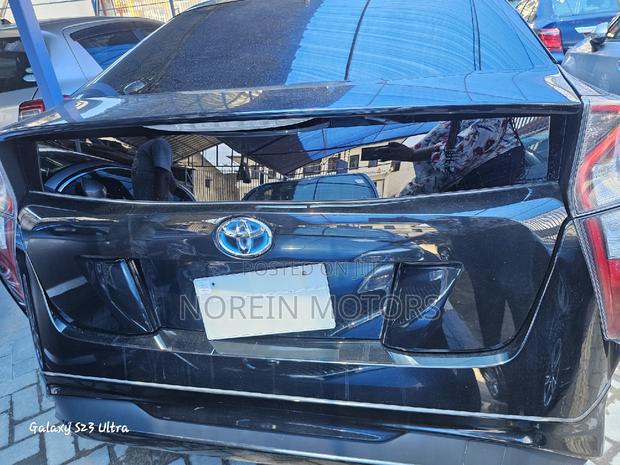 Matt Black Toyota Prius 2018 - Hybrid Driving at Its Best