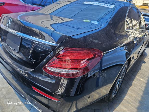 2018 Mercedes-Benz E250 - Matt Black Edition - High-End Sedan