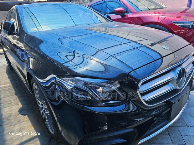 2018 Mercedes-Benz E250 - Matt Black Edition - High-End Sedan