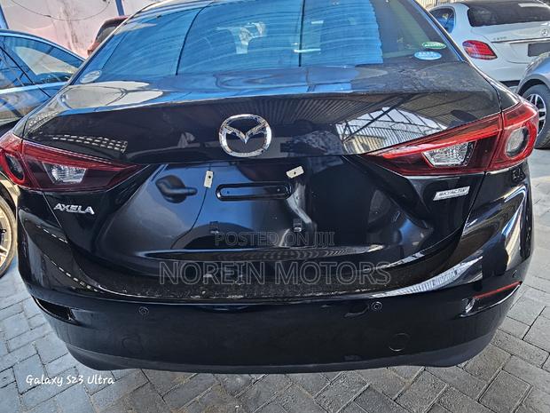 Black Mazda Axela 2017: Pre-owned Sedan with Style