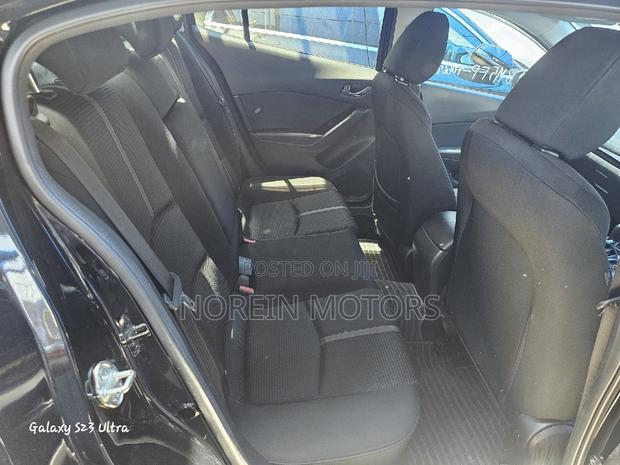 Black Mazda Axela 2017: Pre-owned Sedan with Style