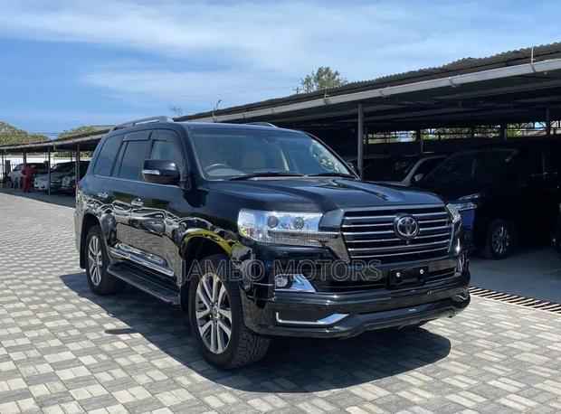 Black Edition 2018 Land Cruiser ZX - Toyota 4.6L V8