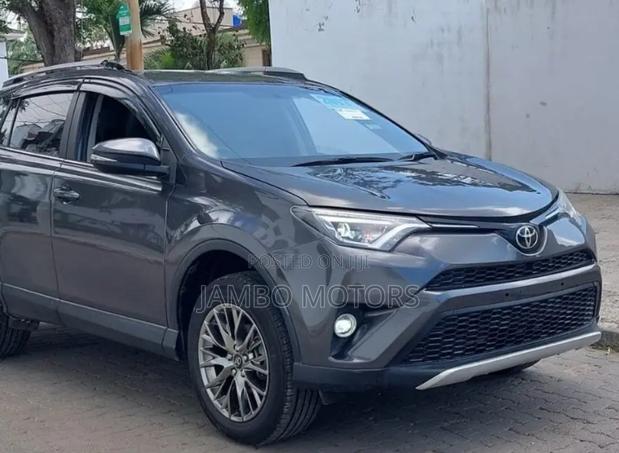 2017 Toyota RAV4 Gray - Pre-Owned SUV
