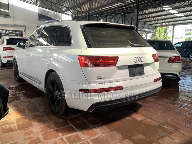 White 2017 Audi Q7 3.0T Premium AWD quattro - High-Performance SUV