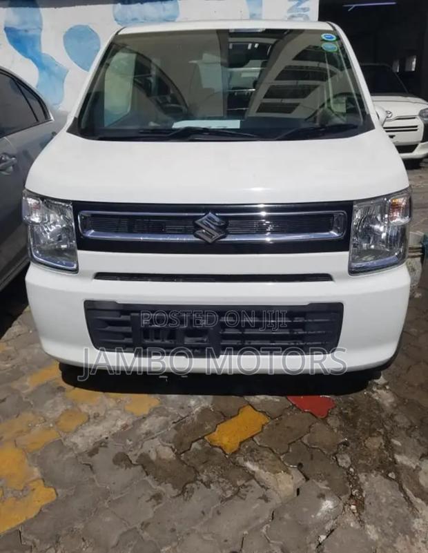 Suzuki Wagon R 660 Petrol FWD 2017, Affordable Luxury in White