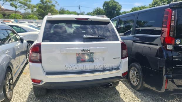 White 2017 Jeep Compass: Compact SUV for City Driving