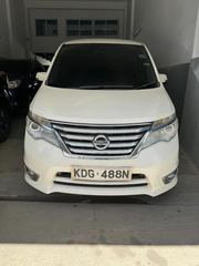 2014 Nissan Serena White - Perfect for Large Families for sale