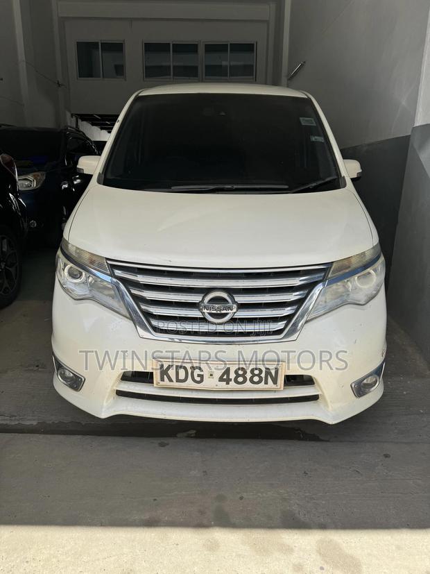 2014 Nissan Serena White - Perfect for Large Families