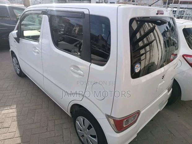 White 2017 Wagon R 660 Hybrid FWD by Suzuki