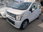White 2017 Wagon R 660 Hybrid FWD by Suzuki for sale