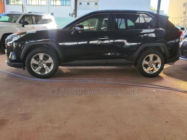 Black 2022 Toyota RAV4 XLE Premium - Unmatched Style and Performance